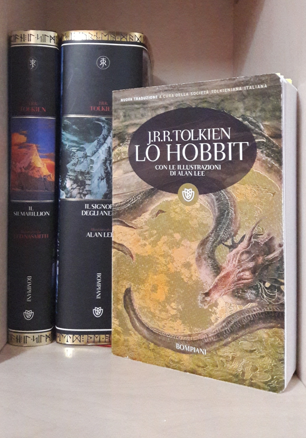 Lo Hobbit – J.R.R. Tolkien – Le Ombre Dei Libri